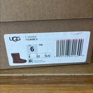 UGG T Classic II Boots - Chestnut
